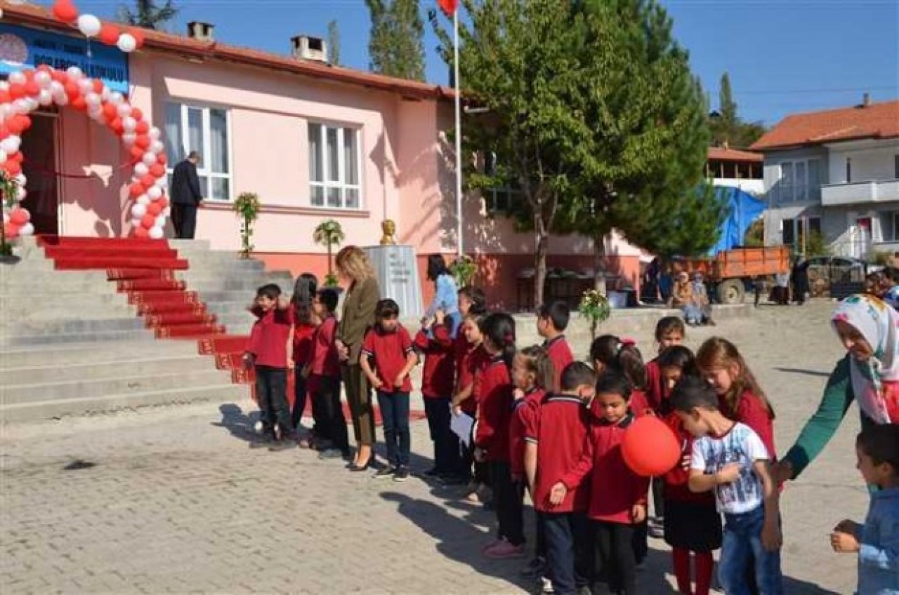“AMACIMIZ KÖY OKULLARIMIZI AÇIK TUTMAKTIR”