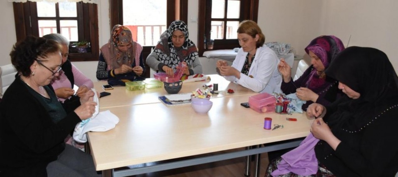 AMASYA BELEDİYESİ KÜLTÜR VE SANAT EVLERİ ÜRETİME VE İSTİHDAMA KATKI SAĞLIYOR