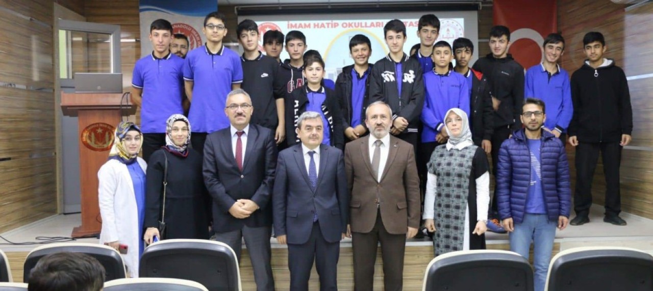 AMASYA’DA İMAM HATİP OKULLARININ KURULUŞ YILDÖNÜMÜ KUTLANDI