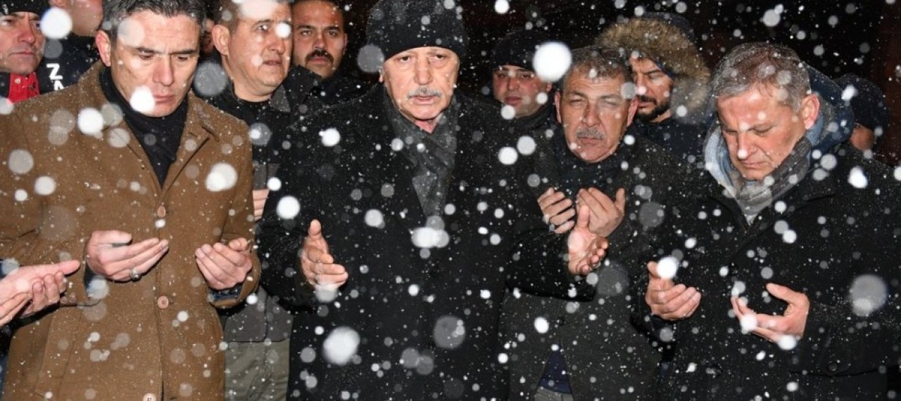 AMASYA’DAN 5 TIR YARDIM MALZEMESİ YOLA ÇIKTI