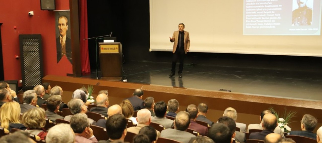 “AMASYA GÖRÜŞMELERİ VE ÖNEMİ” KONULU KONFERANS DÜZENLENDİ