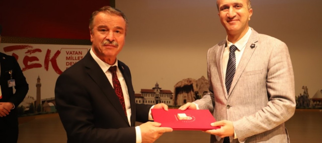 AMASYA ÜNİVERSİTESİ II. AKADEMİK ÖDÜL TÖRENİ DÜZENLENDİ