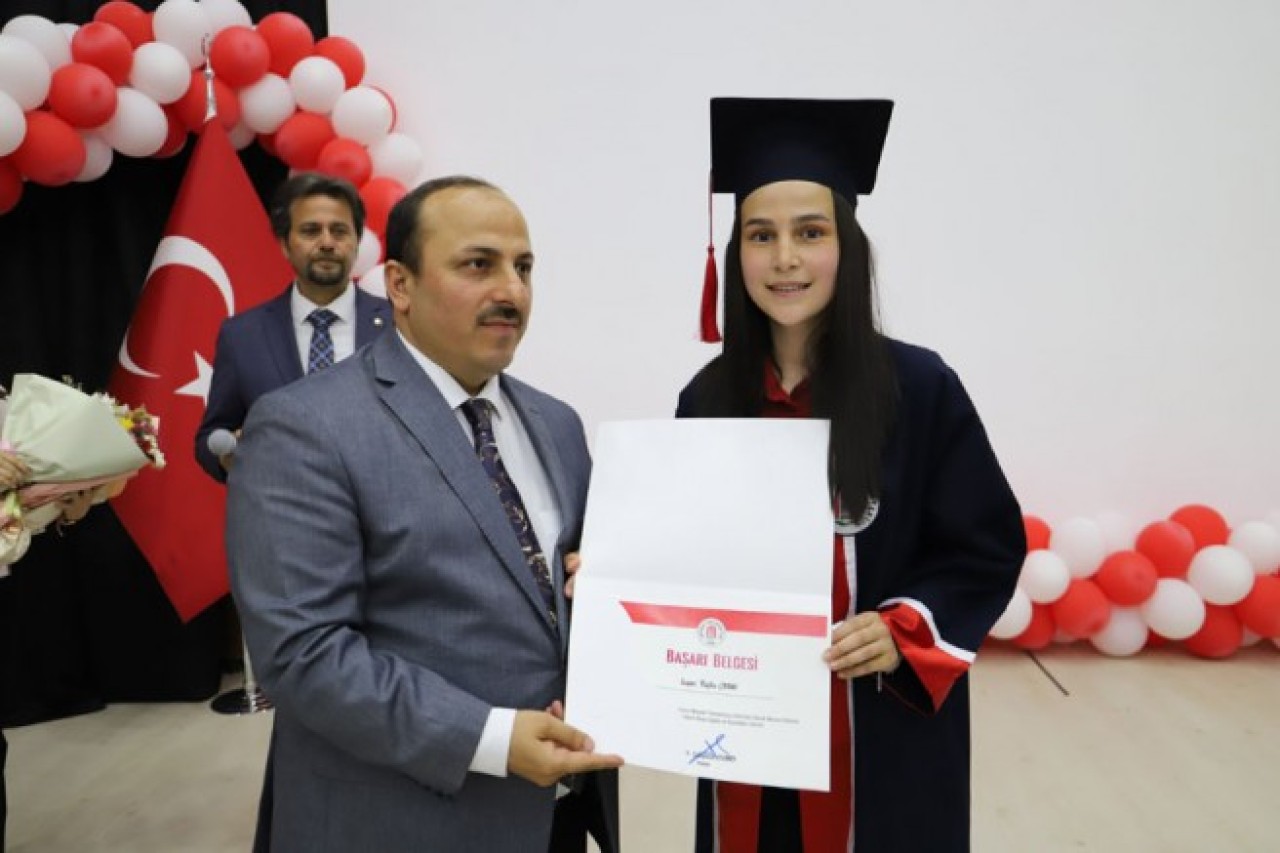 AMASYA ÜNİVERSİTESİ KİMLİĞİNİ ONUR DUYARAK TAŞIYACAĞIZ