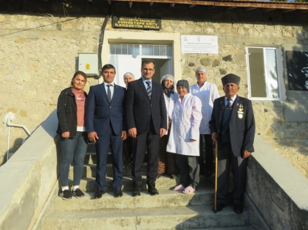 ARI KADINLARIN ÇALIŞMALARINI YERİNDE İNCELEDİ