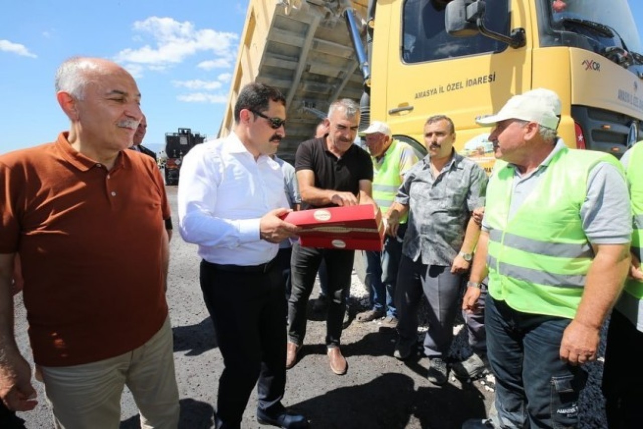 ASFALT ÇALIŞMALARINI YERİNDE İNCELEDİ