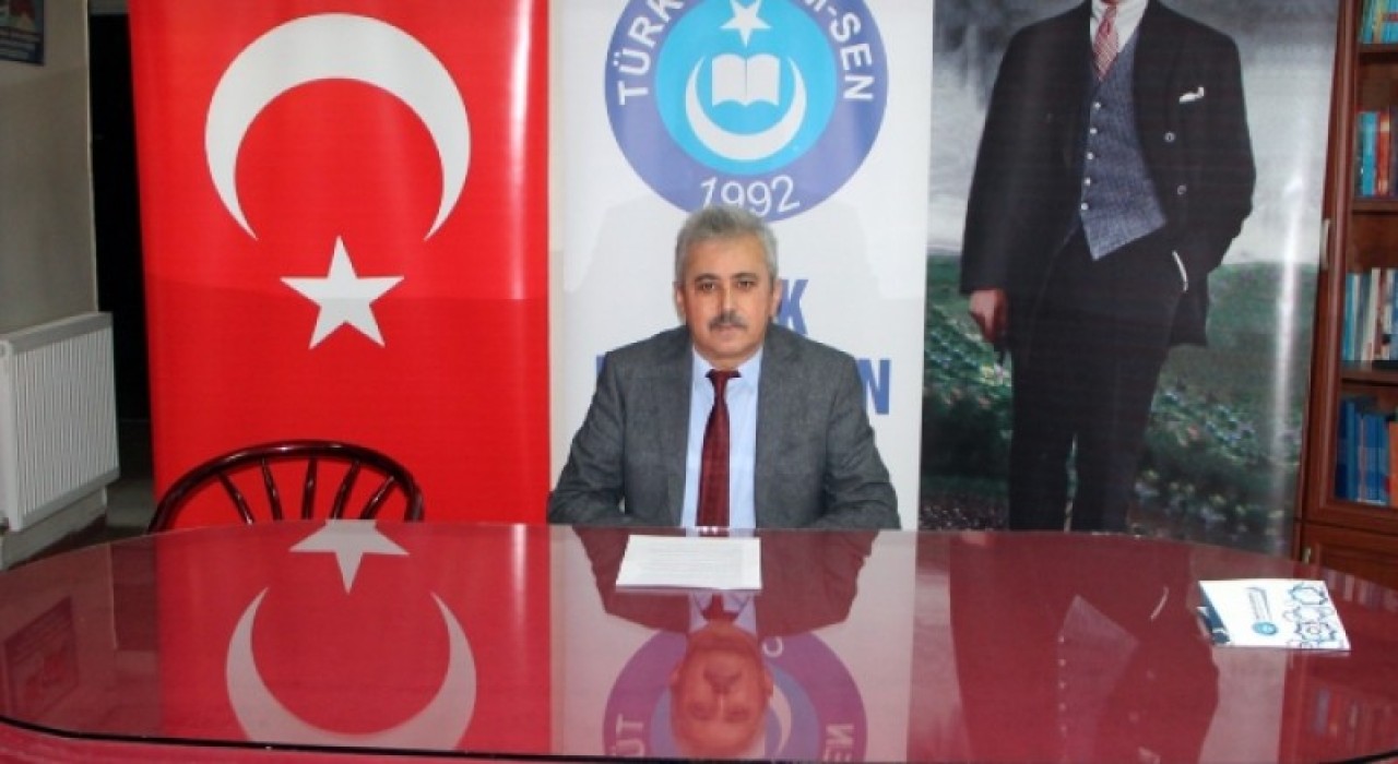 “ATATÜRK, CUMHURİYET’İN KURULUŞ FELSEFESİNİ VE DEĞERLERİNİ TEMSİL EDİYOR”