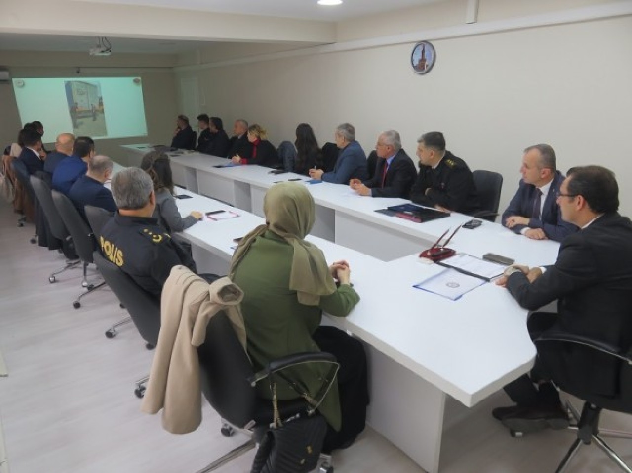 BAĞIMLILIKLA MÜCADELEDE YAPILAN ÇALIŞMALAR DEĞERLENDİRİLDİ