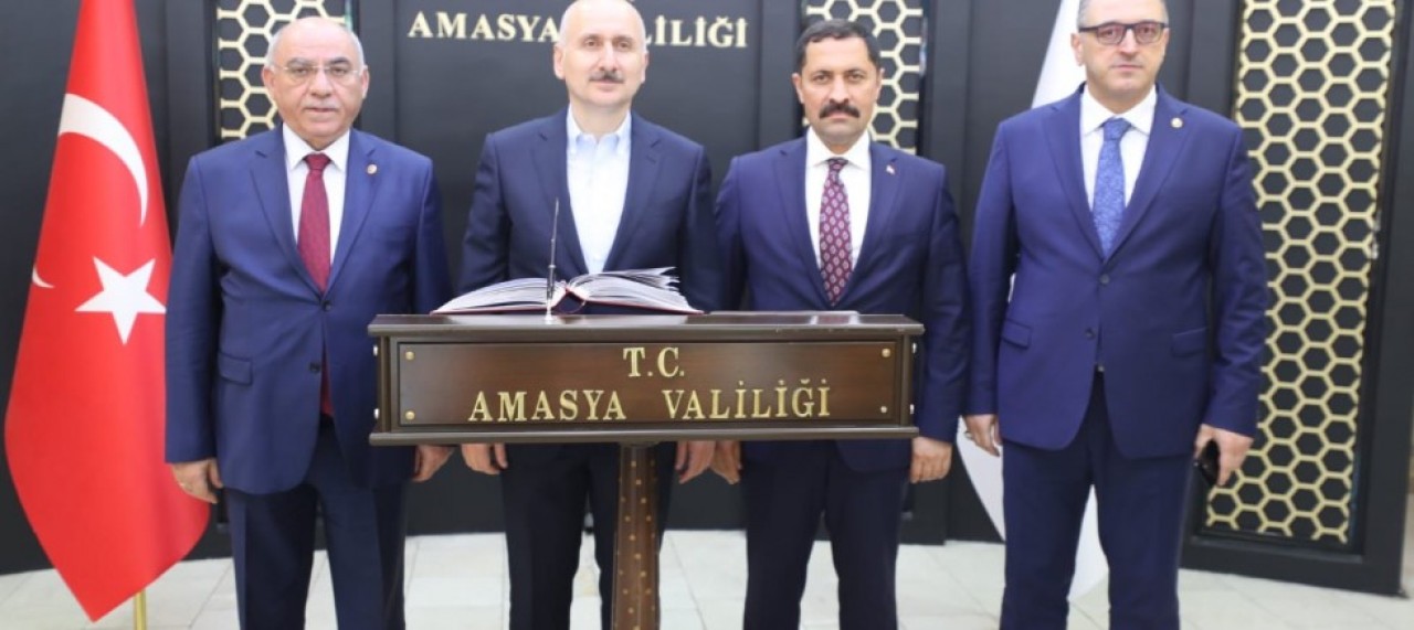 BAKAN KARAİSMAİLOĞLU, VALİLİĞİ ZİYARET ETTİ