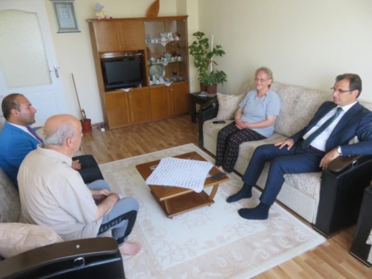 BAKAN YANIK MESLEKİ EĞİTİM ATÖLYESİNİ ZİYARET ETTİ