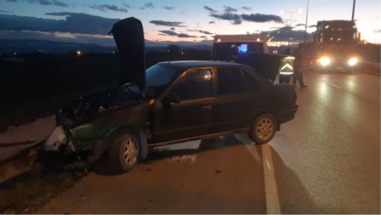 BARİYERE ÇARPAN OTOMOBİLİN SÜRÜCÜSÜ YARALANDI