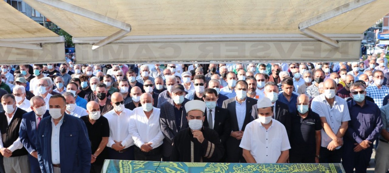 BAŞKAN KARGI, HAYIRSEVER İŞ İNSANI ÖNGEL’İN CENAZESİNE KATILDI