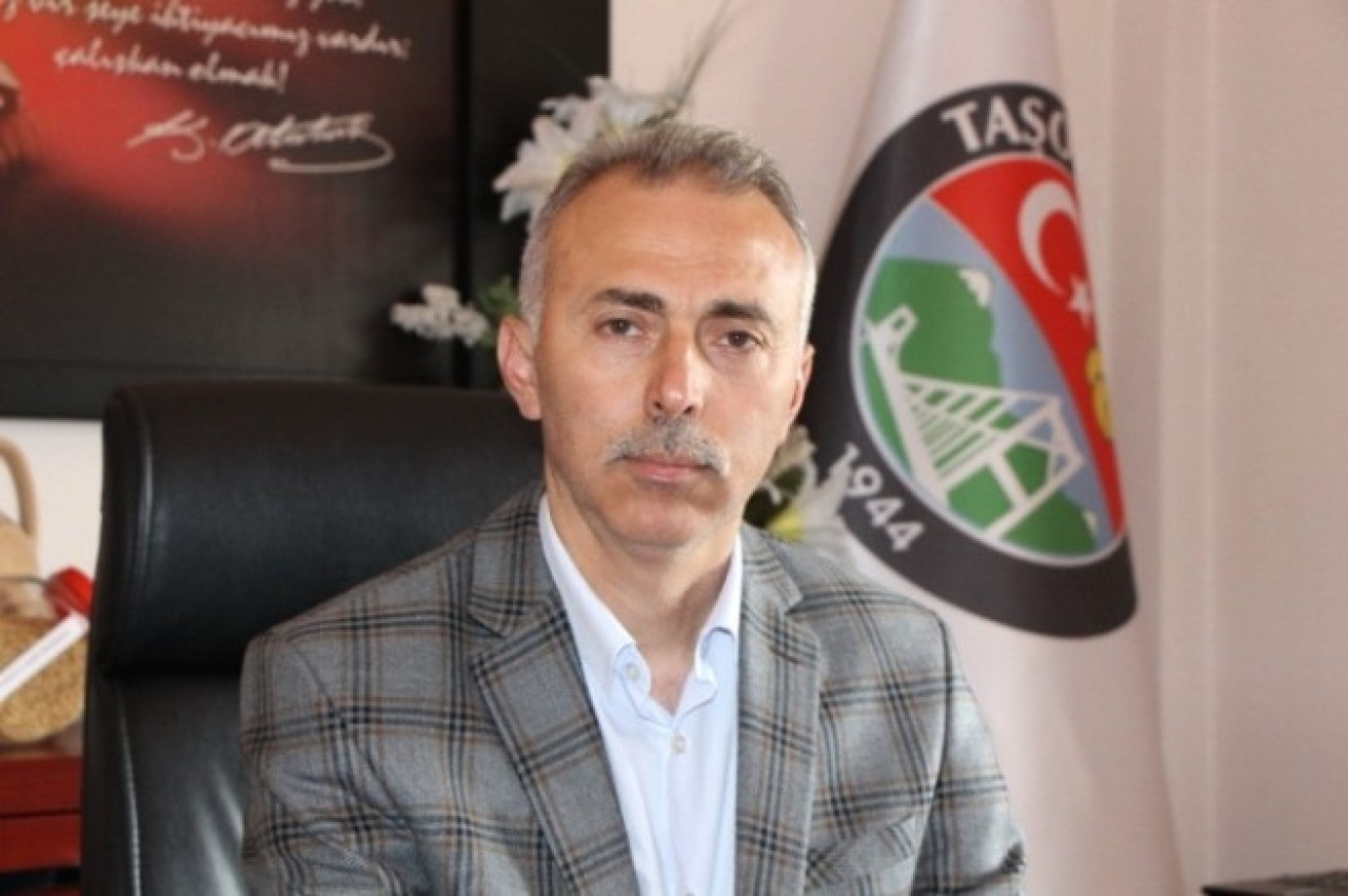 BAŞKAN ÖZTÜRK'TEN YEŞİLAY HAFTASI MESAJI