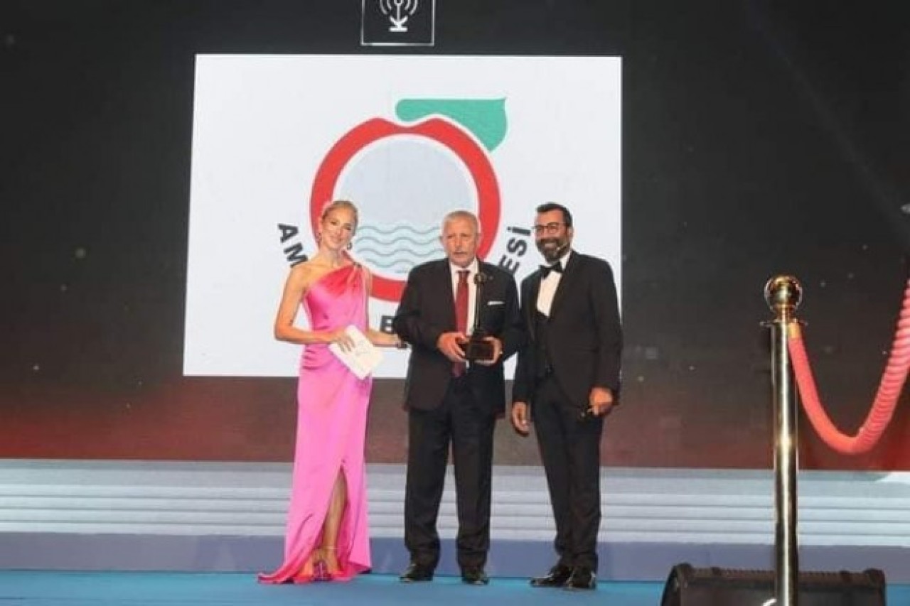 BAŞKAN SARI’YA BİR ÖDÜL DAHA