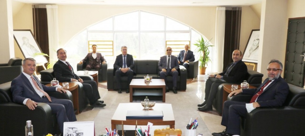 BAŞKAN VEKİLİ KAPICIOĞLU AMASYA ÜNİVERSİTESİNİ ZİYARET ETTİ