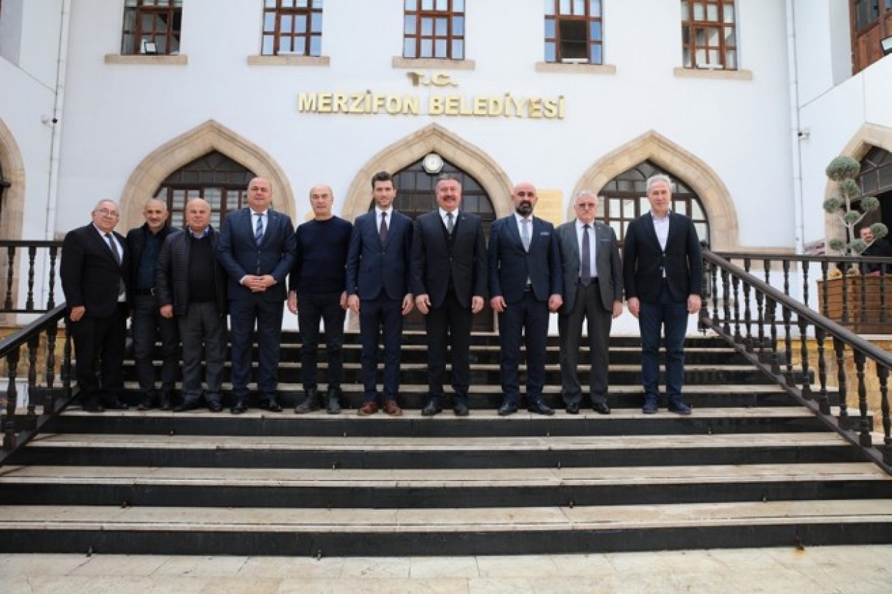 BAŞKANLAR’DAN MERZİFON BELEDİYESİ’NE ZİYARET