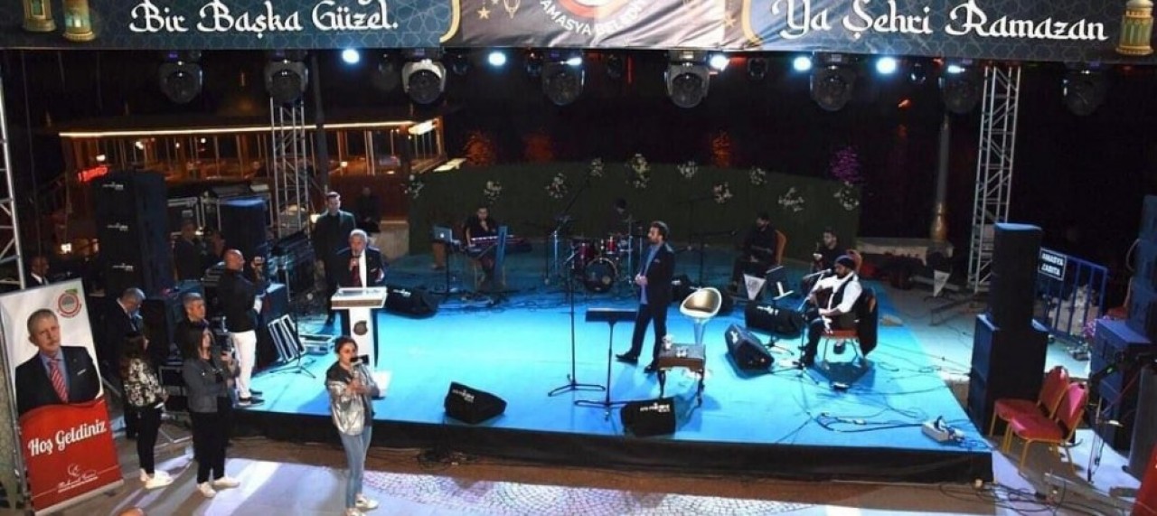 BEDİRHAN GÖKÇE KONSERİNE YOĞUN İLGİ