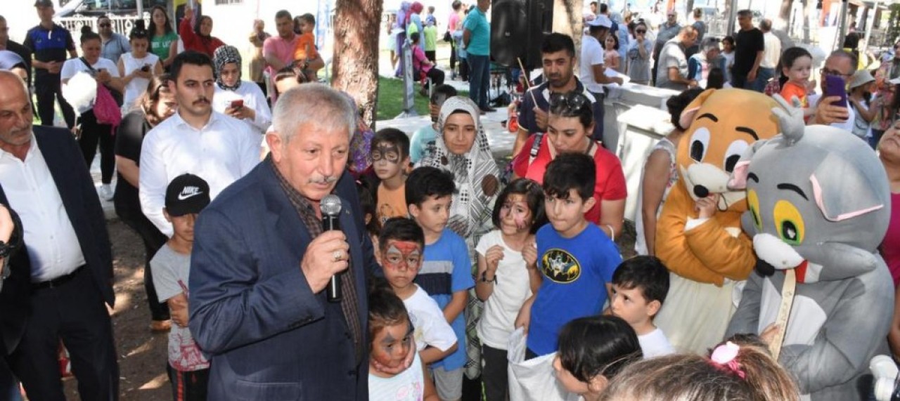 BELEDİYE ÇOCUKLARIN YÜZÜNÜ GÜLDÜRMEYE DEVAM EDİYOR