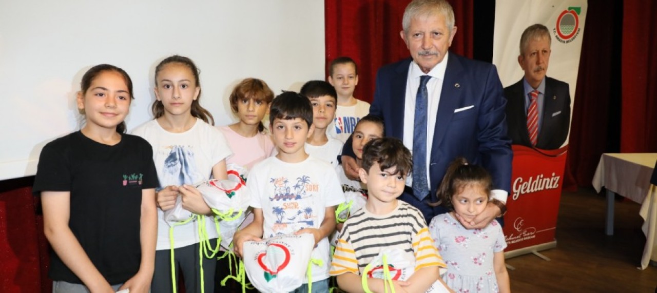 BELEDİYEDEN ÇOCUKLARA ÜCRETSİZ BASKETBOL KURSU VE EKİPMAN DESTEĞİ