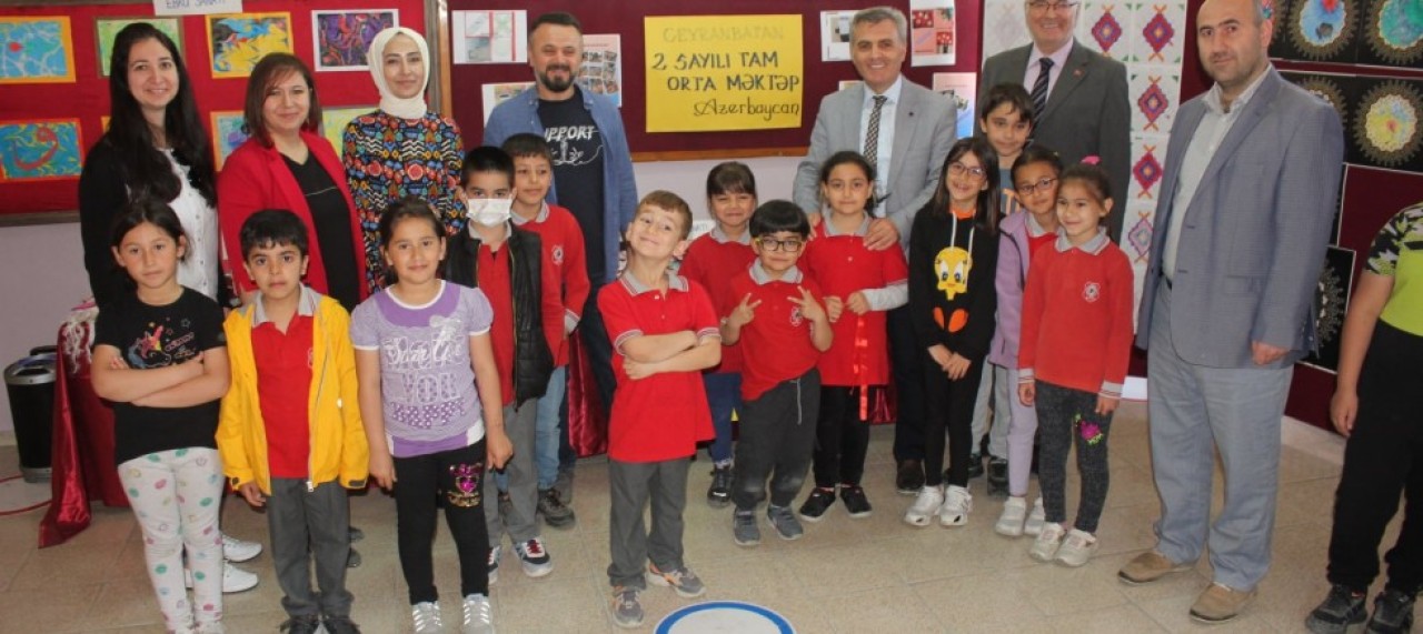 "BİN BİR RENK BİN BİR SANAT" SERGİSİ AÇILDI