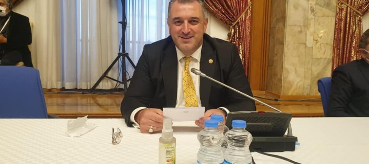 BİZİM İŞİMİZ HİZMET, GÜCÜMÜZ MİLLETTİR