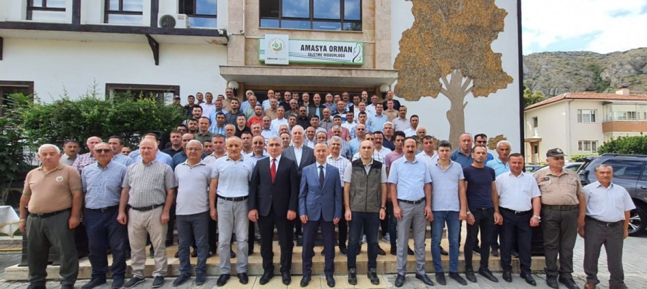 BÖLGE MÜDÜRLÜĞÜNDE BAYRAMLAŞMA TÖRENİ YAPILDI
