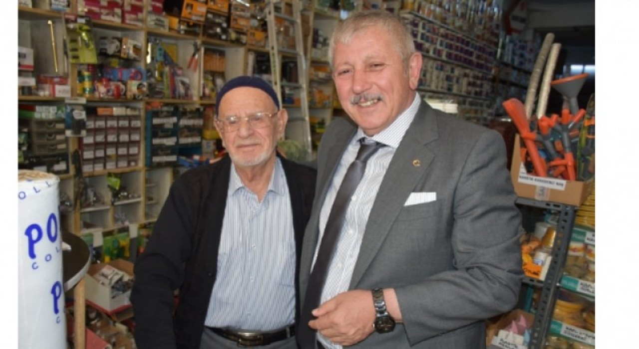 “BÜYÜKLERİMİZE HAK ETTİKLERİ SAYGI VE SEVGİYİ GÖSTERMELİYİZ”