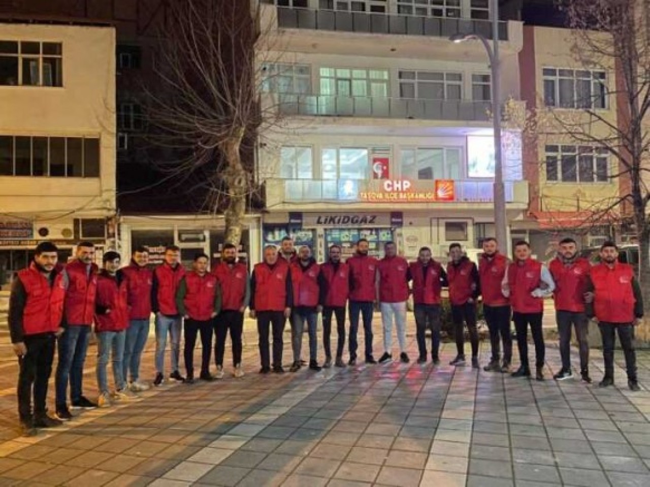 CHP GENÇLİK KOLLARI KANDİL LOKMASI DAĞITTI