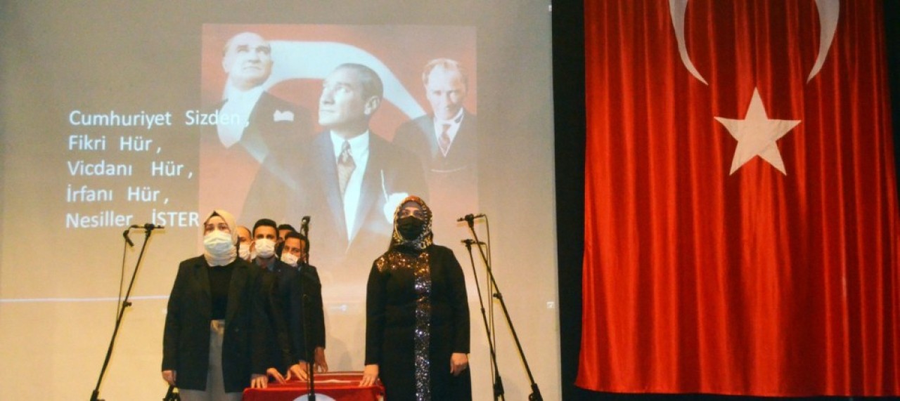 ÇİÇEĞİ BURNUNDA ÖĞRETMENLER YEMİN ETTİ