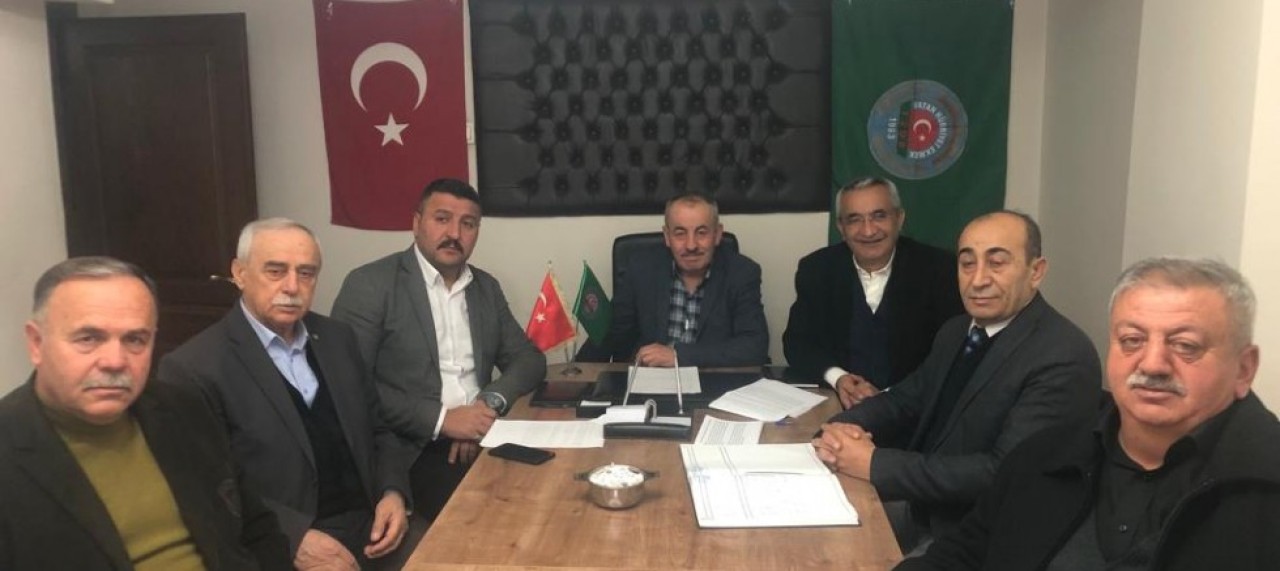‘ÇİFTÇİ ZOR DURUMDA’