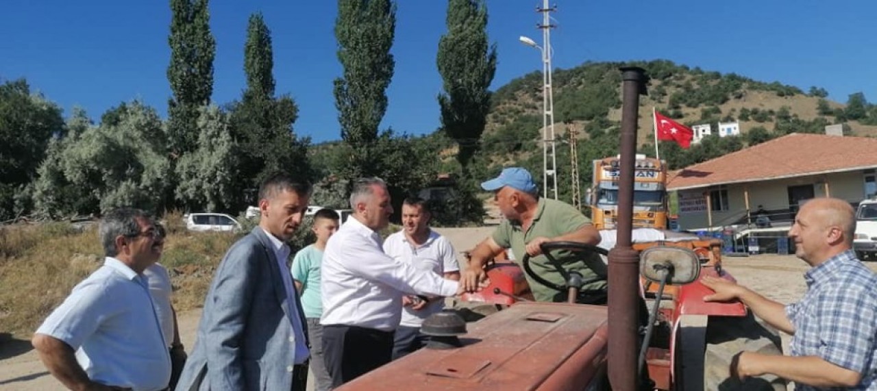 ÇİLEZ İLÇELERDE ZİYARETLERDE BULUNDU