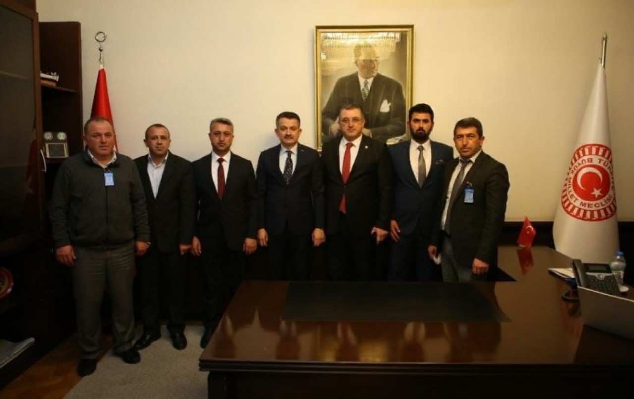 ÇİLEZ ve KARAHOCAGİL, BAKAN  PAKDEMİRLİ'Yİ ZİYARET ETTİ