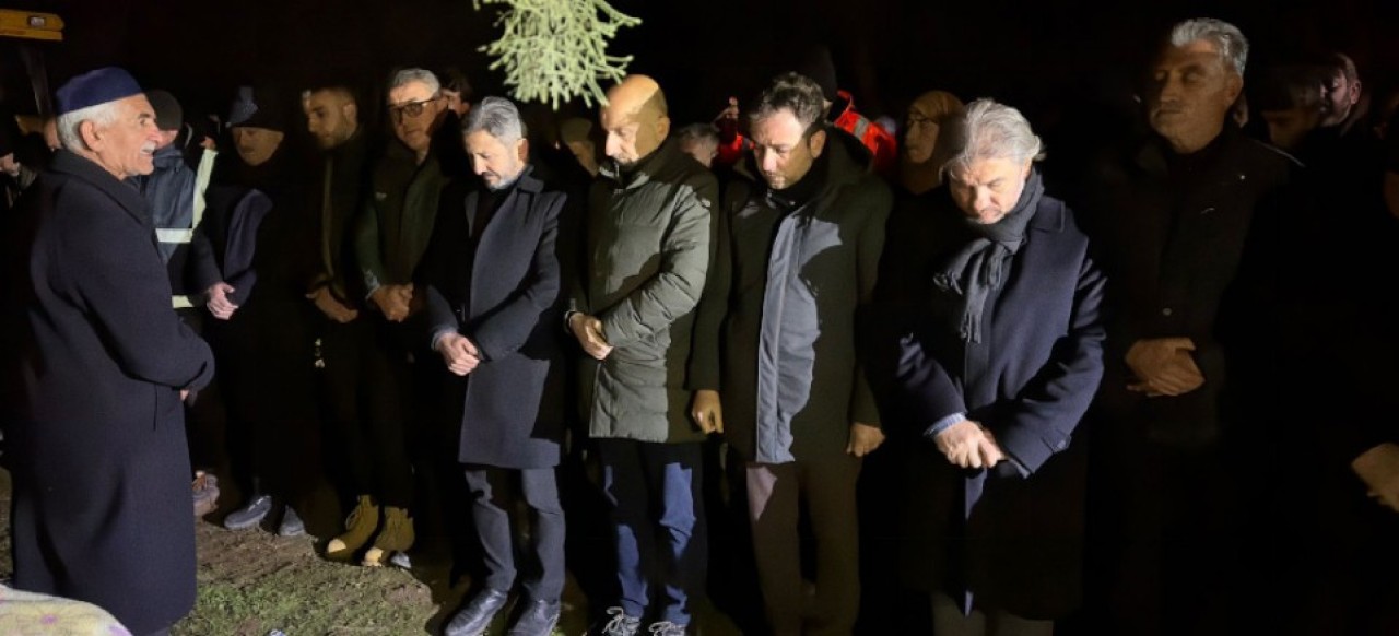 ÇİLEZ, YAKUP TAŞ’IN CENAZESİNE KATILDI