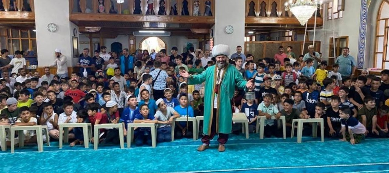 ÇOCUKLAR NASREDDİN HOCA İLE EĞLENDİ