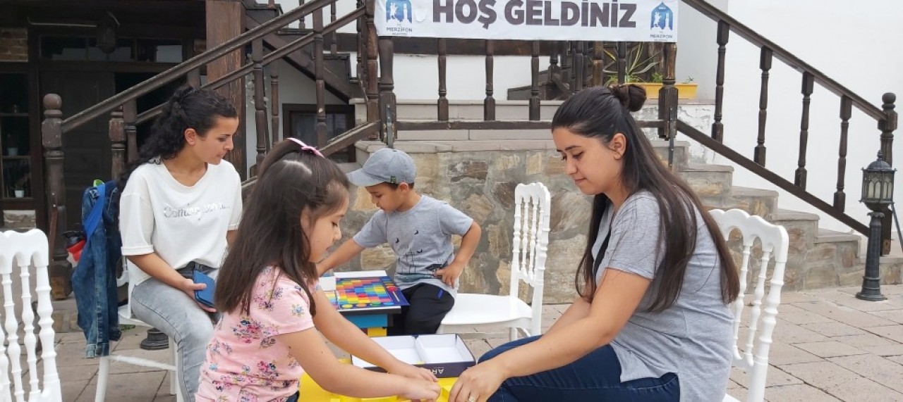 ÇOCUKLAR VELİLERİYLE ZEKA OYUNLARI ETKİNLİĞİNDE BULUŞTULAR