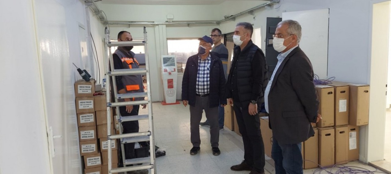 COŞKUN'DAN E-SINAV MERKEZİ'NE ZİYARET