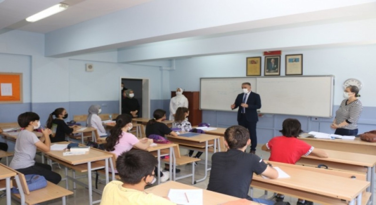 COŞKUN, YEŞİLIRMAK ORTAOKULUNU ZİYARET ETTİ