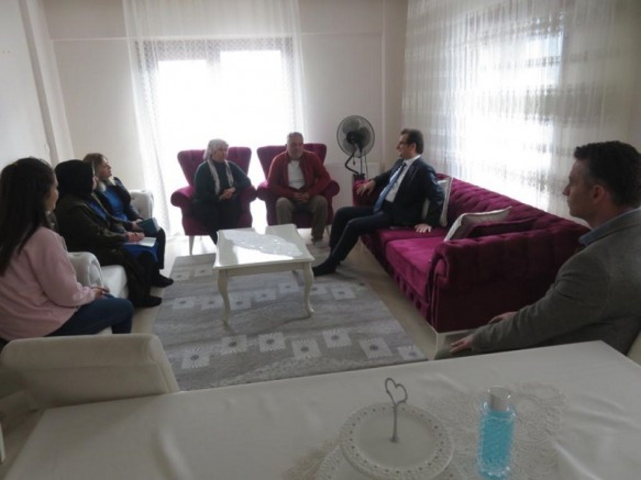 DEPREMZEDE AİLENİN KONUĞU OLDU