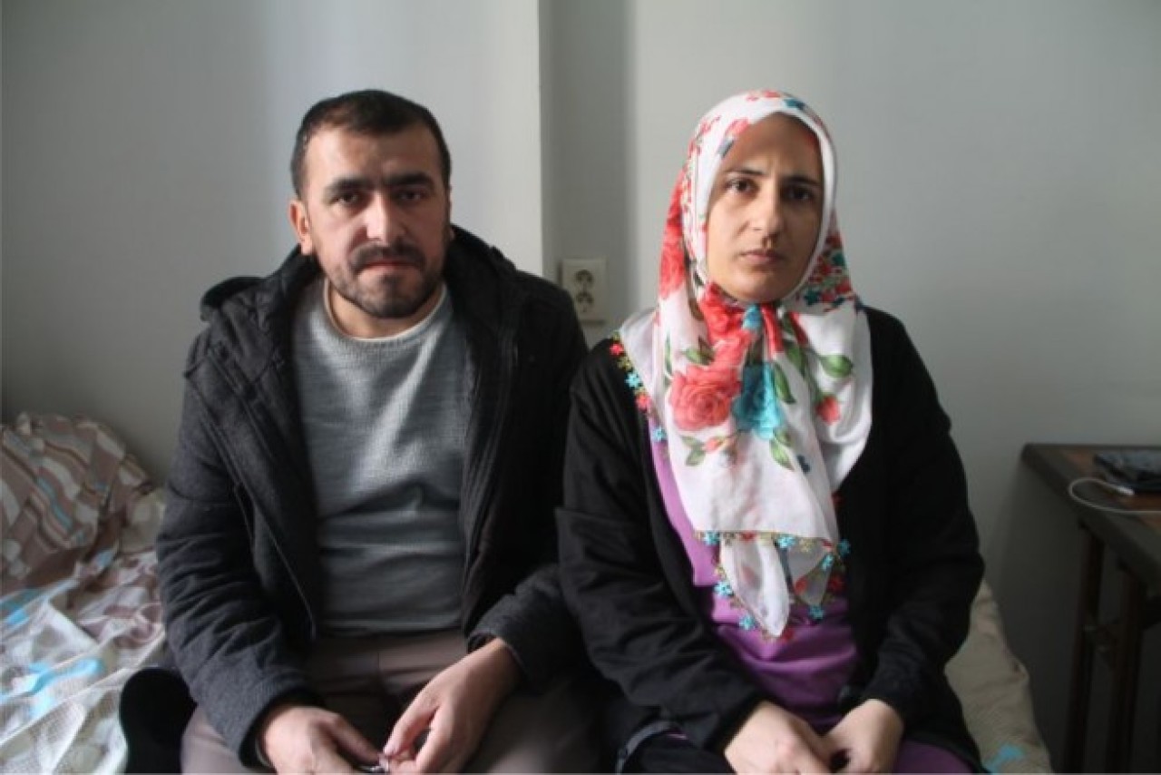 DEPREMZEDE AİLENİN ÜYELERİ YAŞADIKLARINI ANLATTI