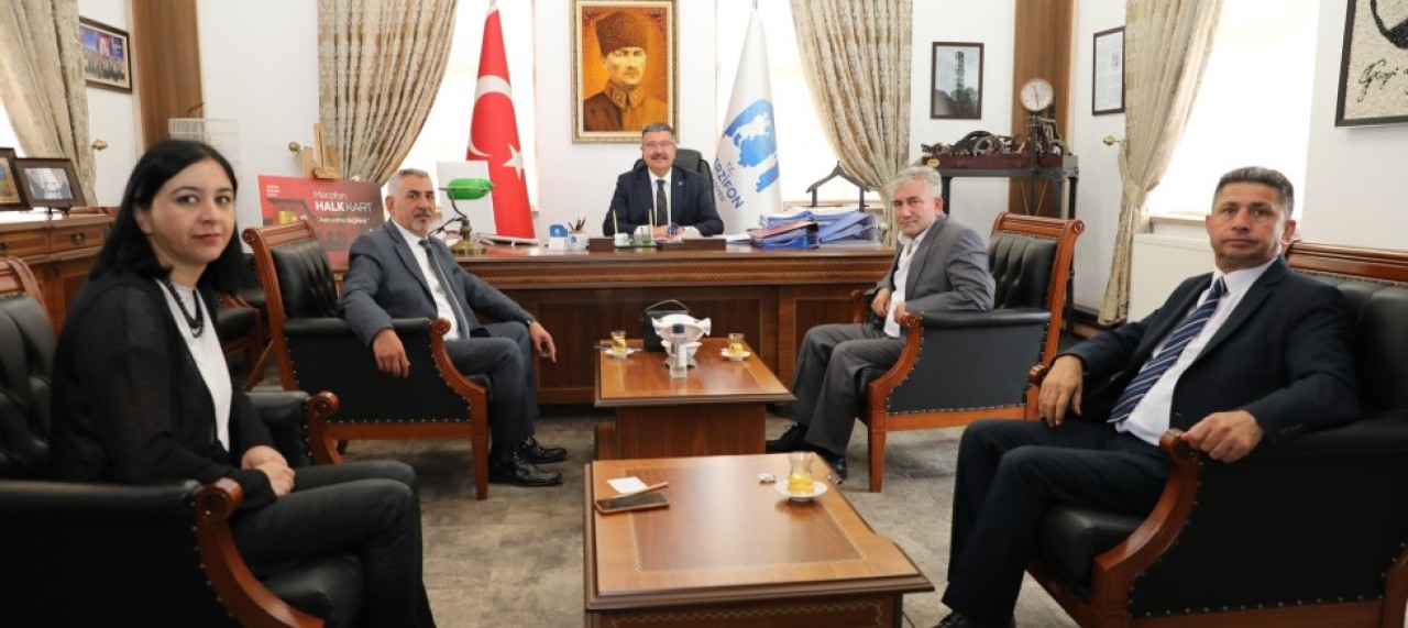 DERNEK BAŞKANLARI’NDAN BAŞKAN KARGI’YA ZİYARET