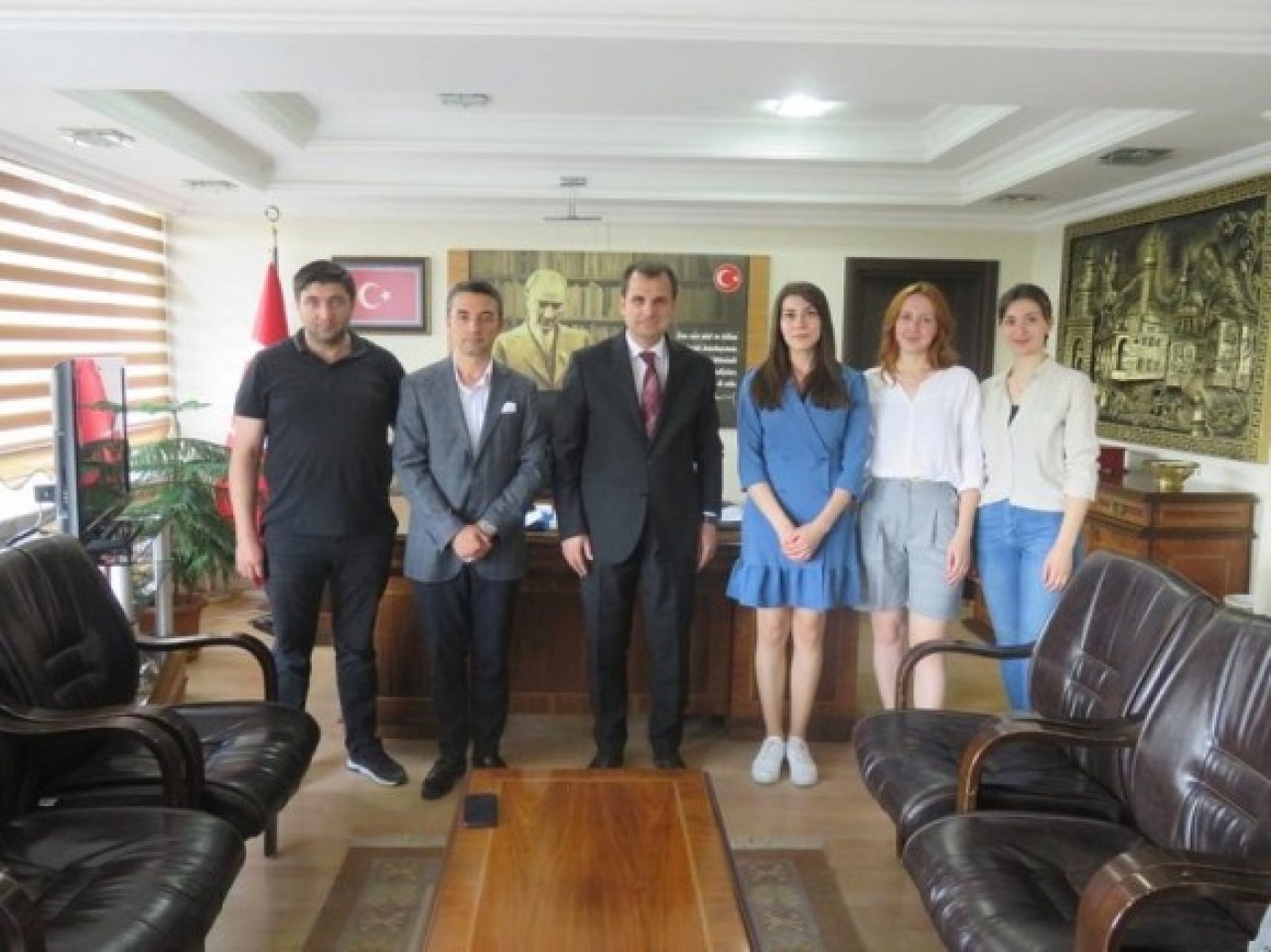 DERNEK YÖNETİMİ KAYMAKAM GÜLDOĞAN’I ZİYARET ETTİ