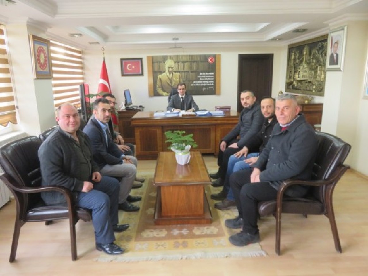 DERNEK YÖNETİMİ KAYMAKAM GÜLDOĞAN’I ZİYARET ETTİ