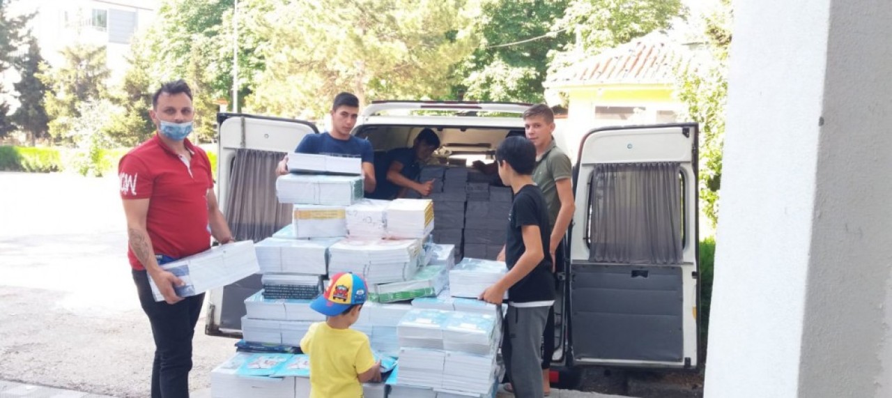 DERS KİTAPLARI DAĞITILMAYA BAŞLANDI