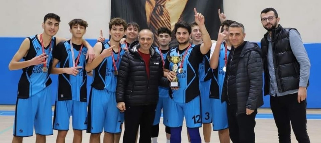 DEV ADAMLAR BÖLGESEL LİG YOLUNDA