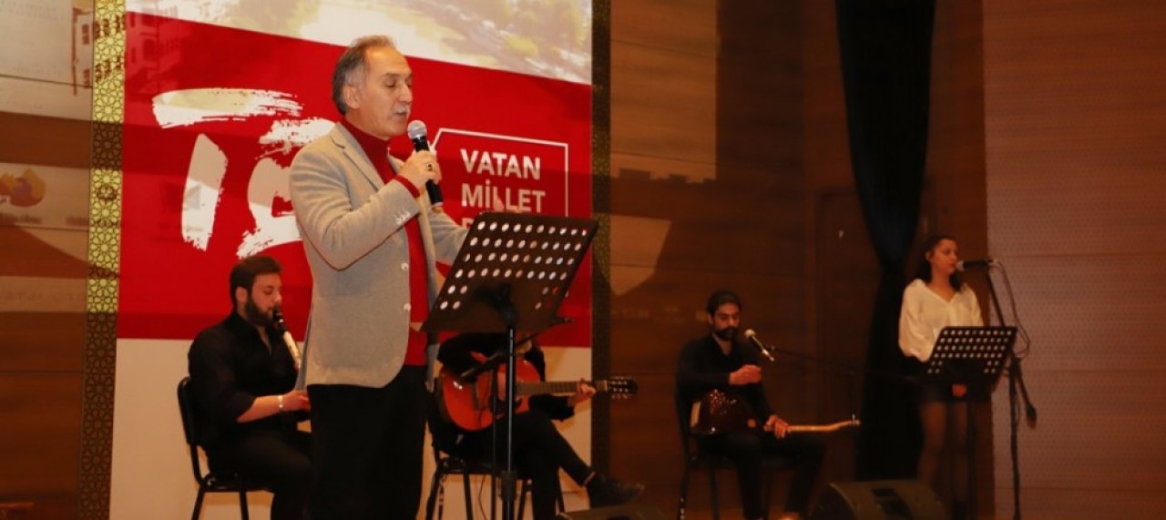 DÖNEME VEDA TEMALI ŞİİR DİNLETİSİ DÜZENLENDİ