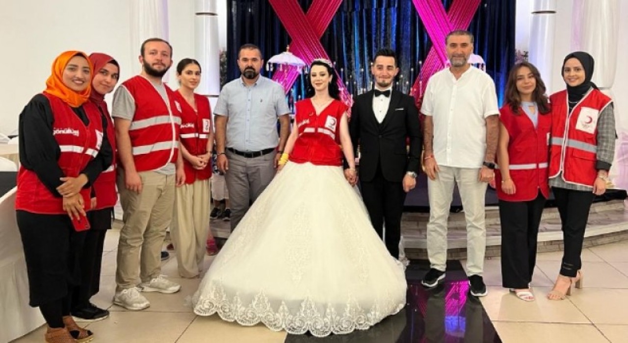 DÜĞÜN HEDİYESİ GÖNÜLLÜ YELEĞİ
