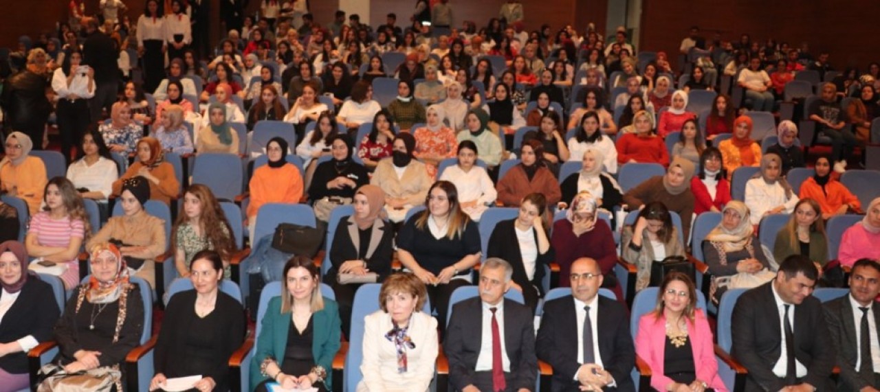 Ebeler Günü Etkinliği Düzenlendi