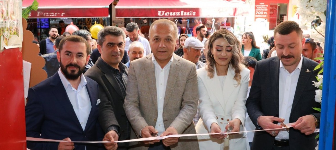 EDANUR ERKEN KENDİ OFİSİNİ AÇTI