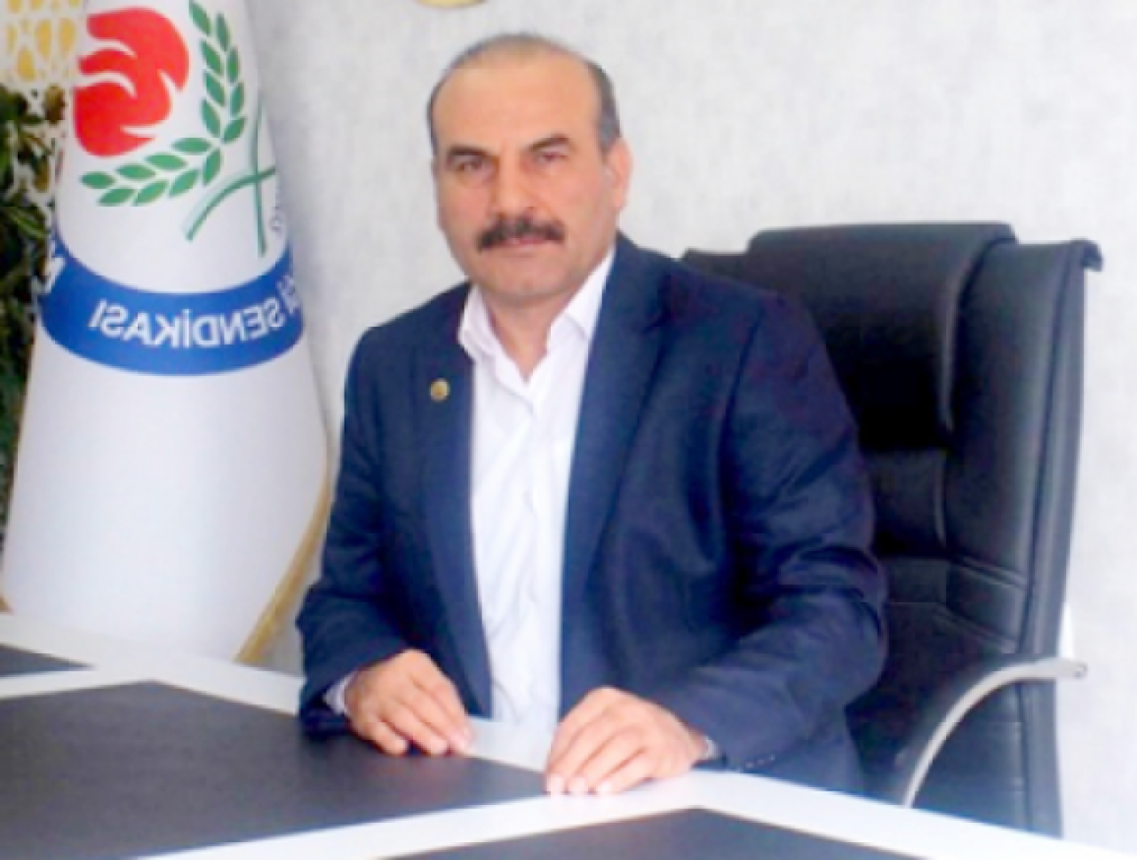 EĞİTİM ÇALIŞANLARINA AŞI VE PCR TESTİ DAYATILMAMALIDIR