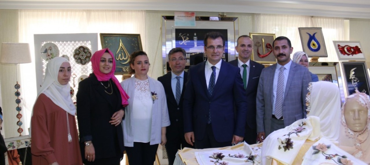 EL EMEĞİ GÖZ NURU ESERLER GÖRÜCÜYE ÇIKTI