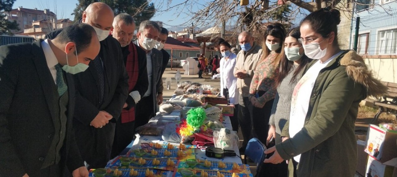 ELA BEBEK İÇİN KERMES DÜZENLENDİ